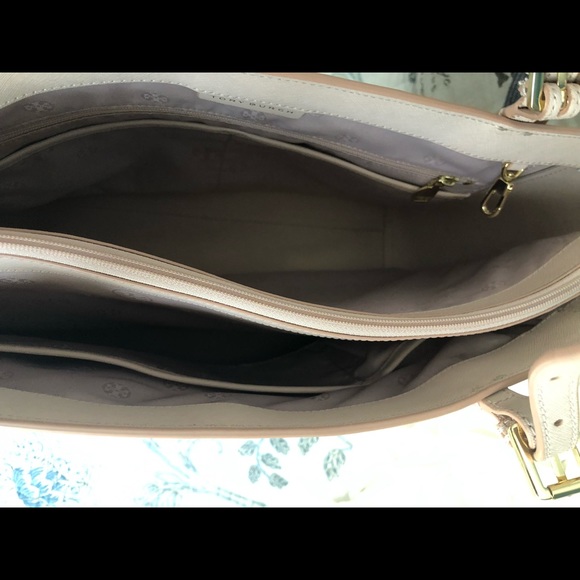 Tory Burch Large York Leather Buckle Tote - Picture 4 of 6